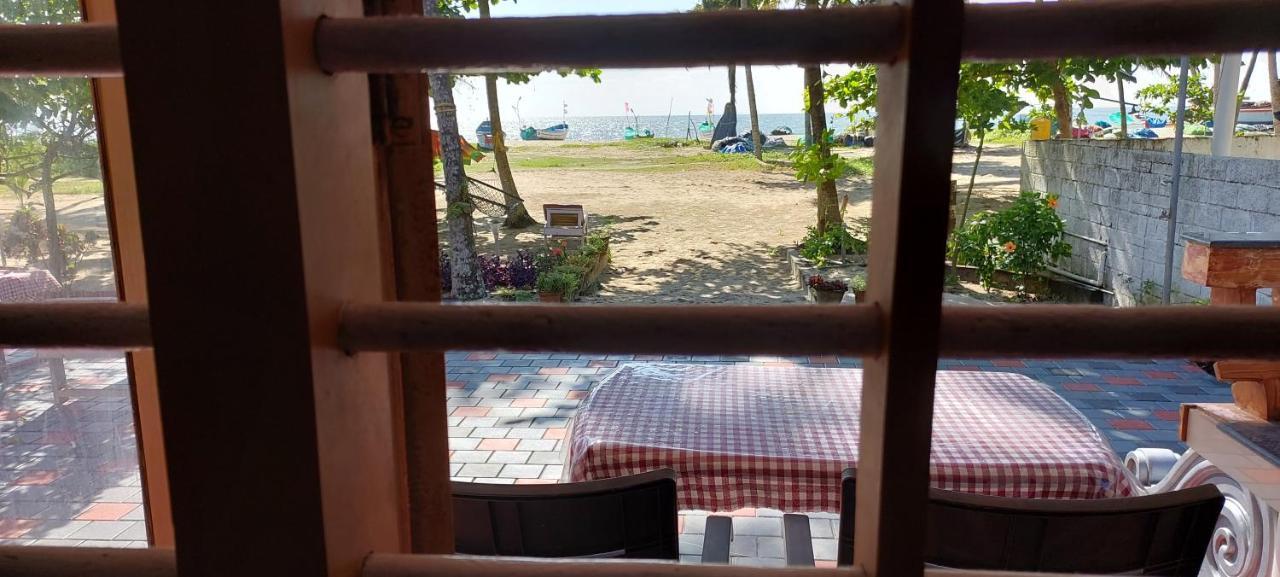 Marari Anna Beach Villa Mararikulam Εξωτερικό φωτογραφία